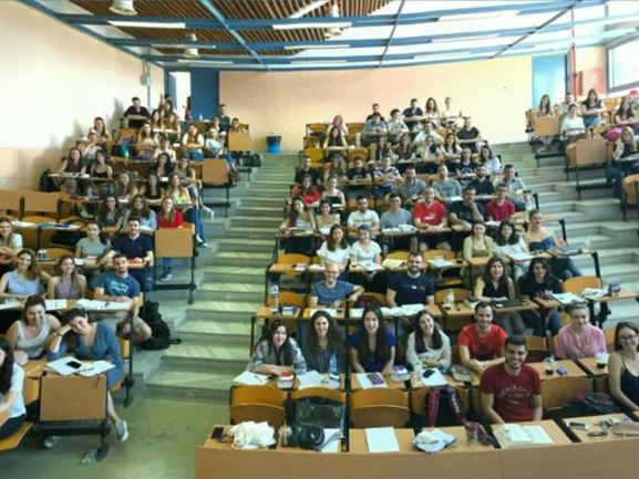 Στρατιωτικές Σχολές: Ρεκόρ κενών θέσεων και βουτιά στις βάσεις